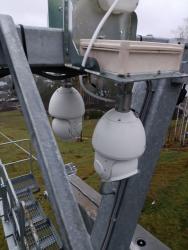 Монтажные платформы ПМП-ВЗ 2401 с видеокамерами установлены на опорах канатной дороги (Алтай, 2024 г.)