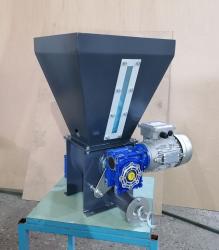 Дозатор со смотровой щелью