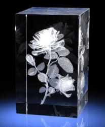 Подарки из стекла с лазерной гравировкой внутри.