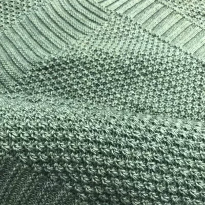 Плед вязаный зелёный