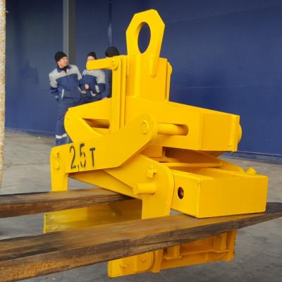 Клещевой захват для фундаментных блоков