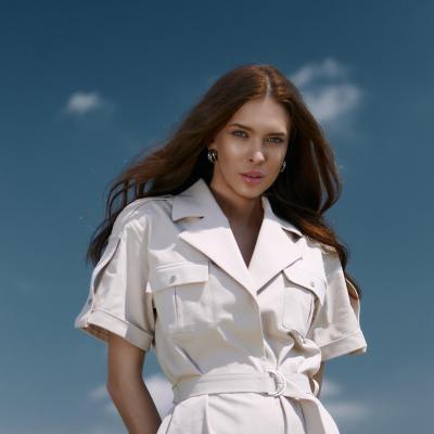 Женское платье BONCHIC Кунжут - идеальный выбор для стильных и модных. Изготовлено из высококачественной натуральной хлопчатобумажной ткани, обеспечивающей комфорт и удобство в носке, отличается элегантным дизайном, который подчеркивает женственность и изысканный вкус.  Платье имеет удобную посадку и отлично подойдет как для повседневного гардероба, так и для особых случаев.  Покупая платье BONCHIC Шалфей, вы приобретаете не только стильный наряд и высокое качество, но и надежность.