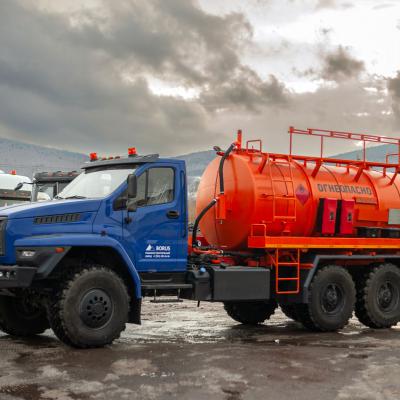 АКН-10, автоцистерна вакуумная нефтепромысловая на шасси Урал Next (модель Borus 4653)
